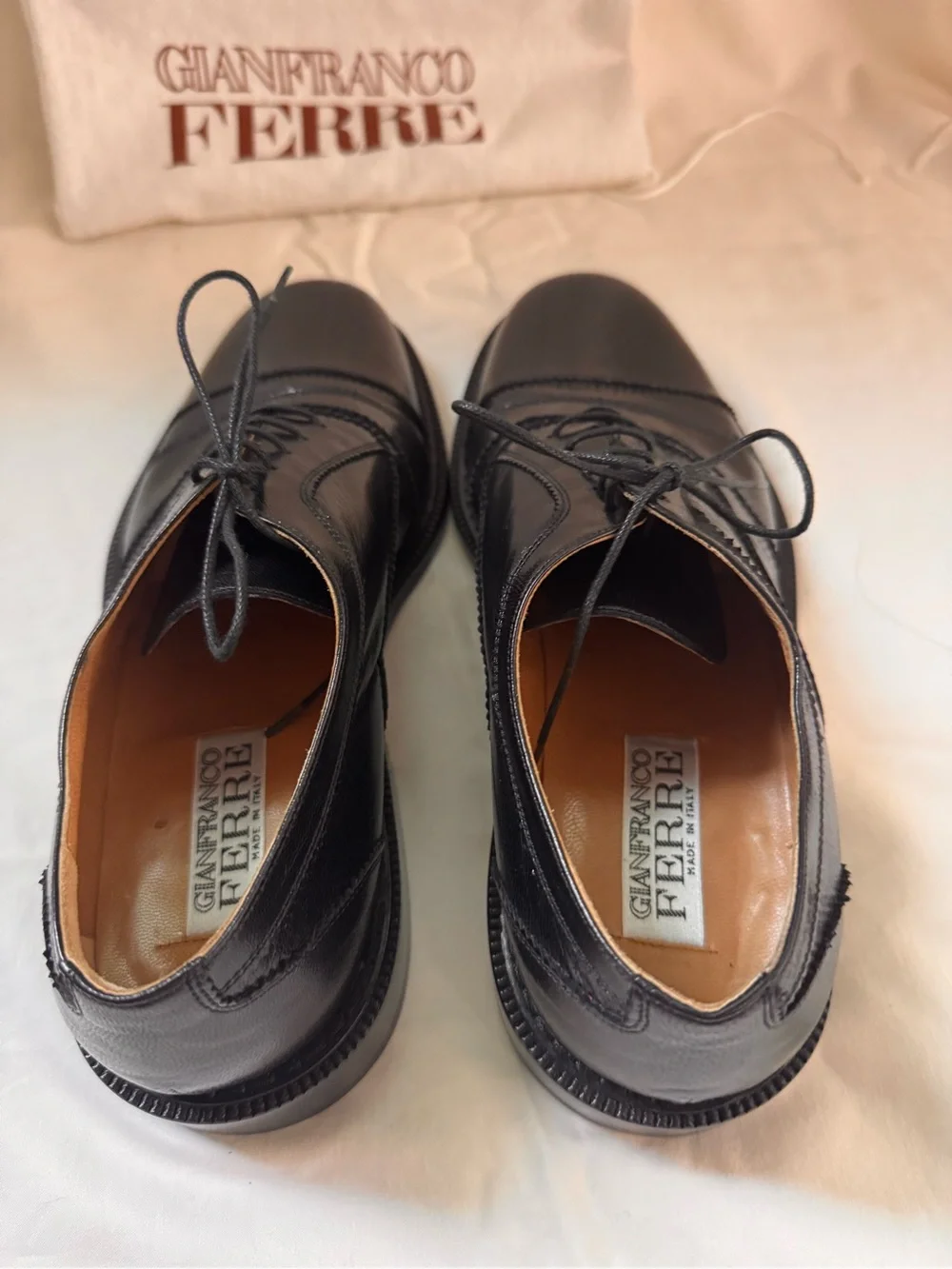 Gianfranco Ferre Men’s classic lace-up oxford shoe black